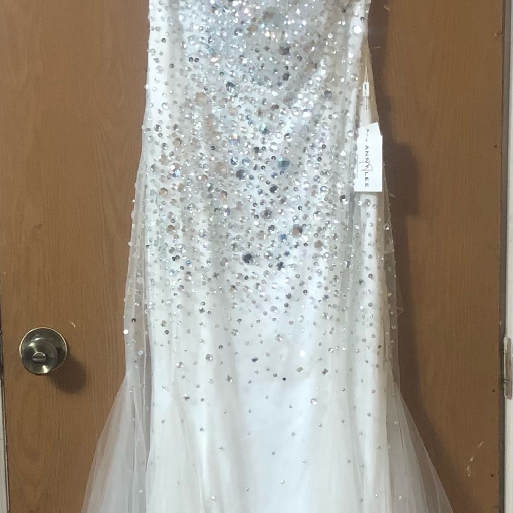 Wedding/prom formal dress